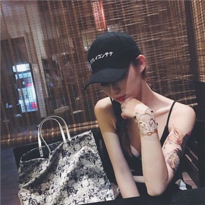网约车乘客“开门杀”撞伤他人，保险如何赔付